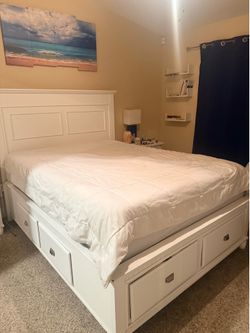 White Bed Frame Queen  (Mattress not included)