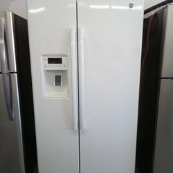 GE Refrigerator 