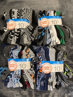 Boys size L/G 3-9 crew socks