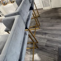 Counter height bar stool. Set of 3