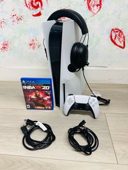 PlayStation 5 - Disc Version - 825GB , Bonus 1 Game , 1 Headset ( Used Very New )