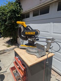 12" sliding DeWalt miter saw