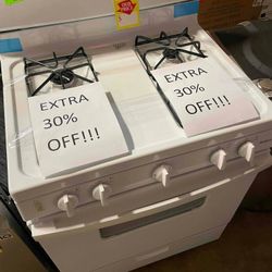 HOTPOINT RGBS330DRWW 30-in 4 Burners 4.8-cu ft Freestanding Range Stove   