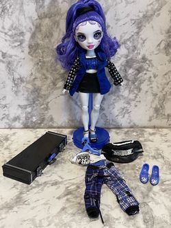 Shadow High Fashion Doll with Accessories