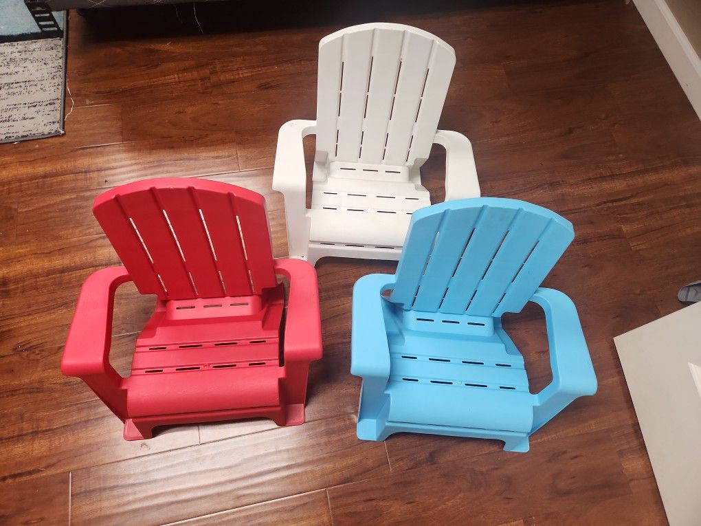 small kids chairs