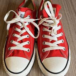 All Star Converse (red)