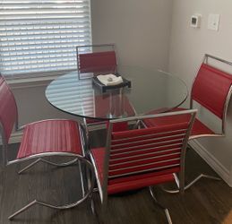 Table & Chairs