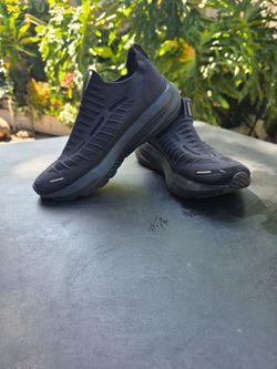 BROOKS  All-Black Slip-On Athletic Sneakers