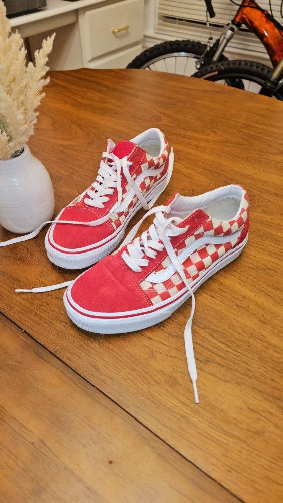 VANS SNEAKERS Size Men's 7 OR 8.5 Women's 