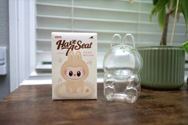 POP MART 100% Auth The Monsters Labubu Baba Have A Seat AND Clear Plastic Acrylic Protective Case