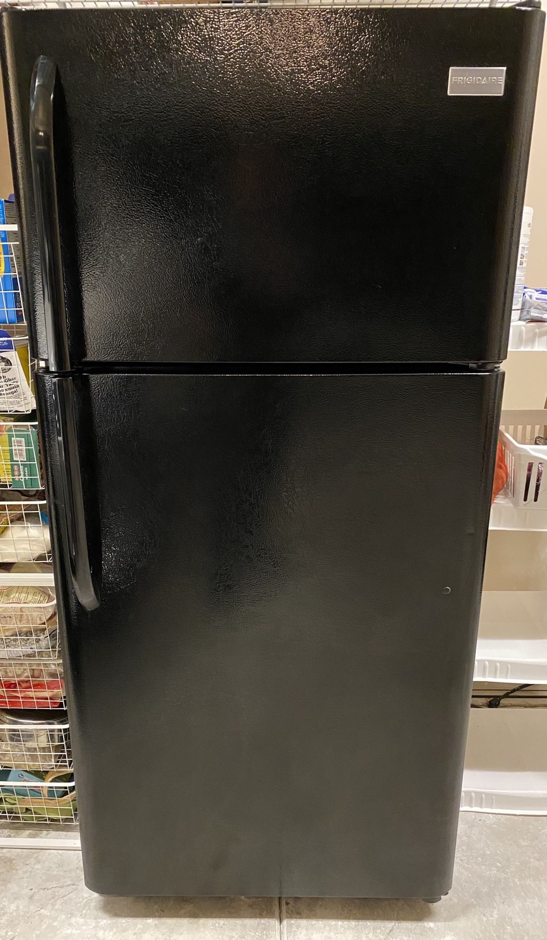 Frigidaire 18 cu. ft. Top Freezer Refrigerator