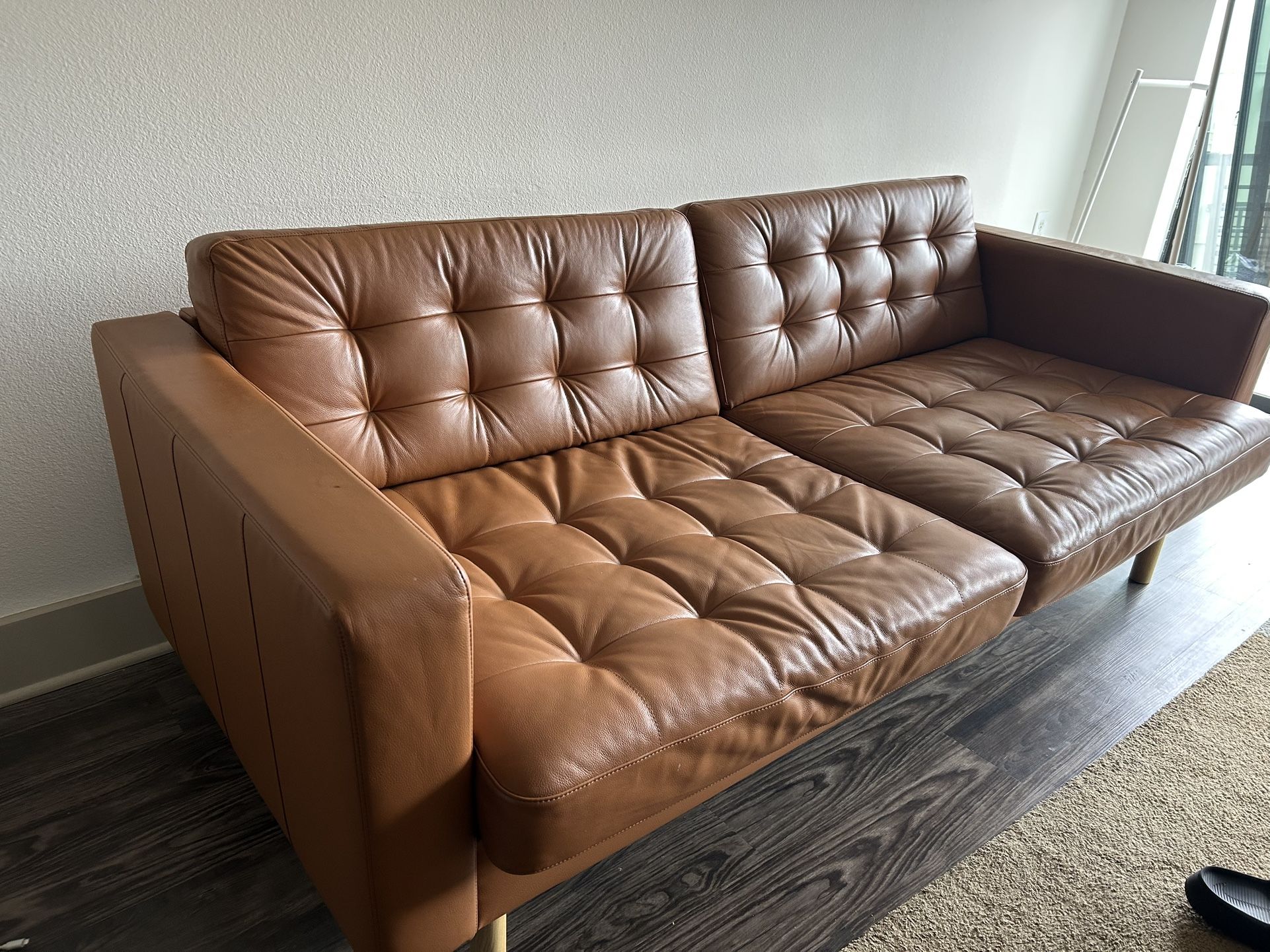 *Not free* Dm price is negotiable downtown Dallas for pick up only