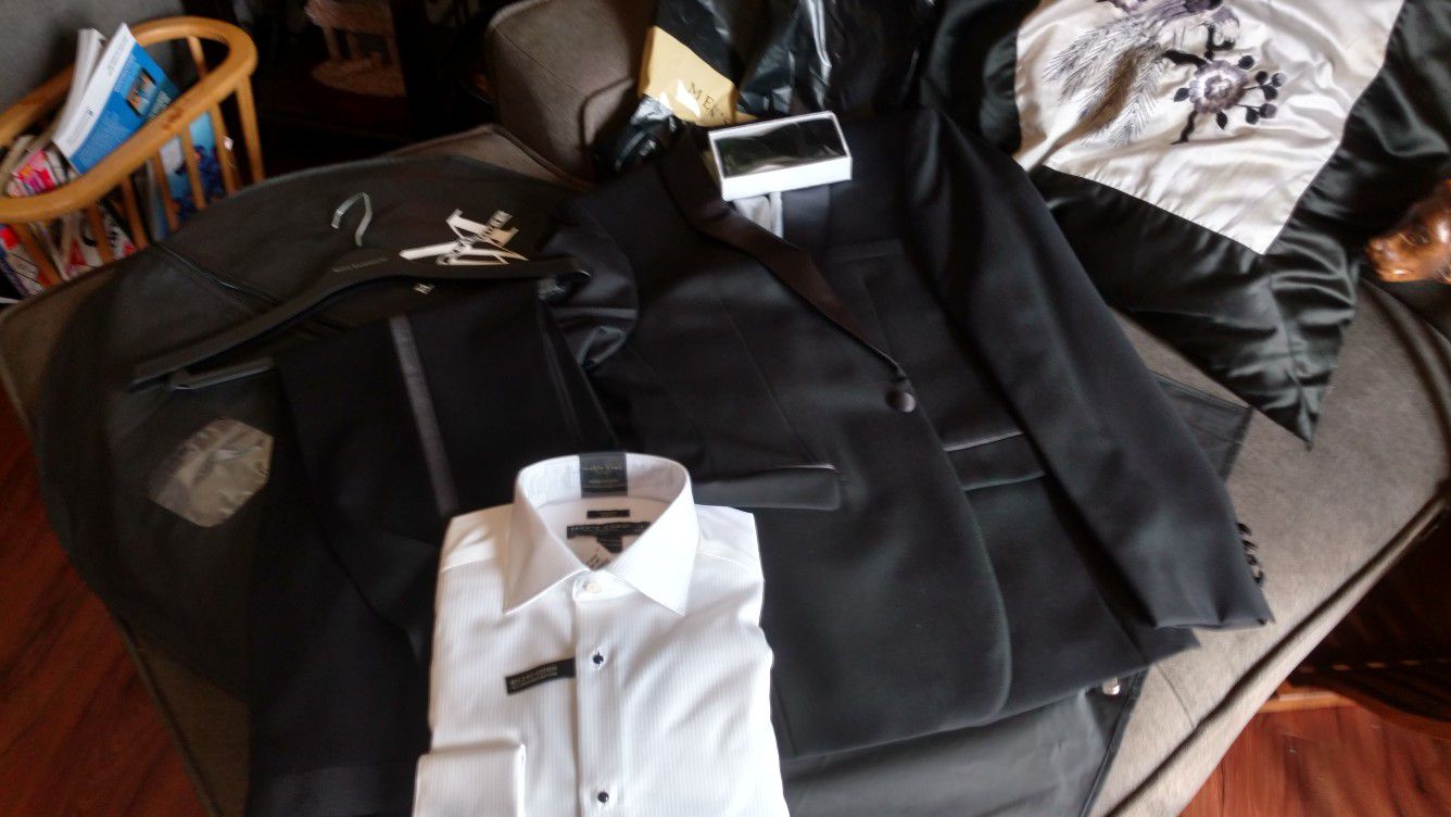 Men's Calvin Klein tuxedo jacket 38 pants 34x32 shirt 15 34/35