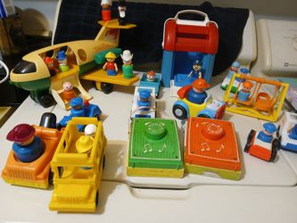 Vintage Fisher Price toy lot. Will not separate. Price is firm.
