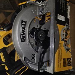 DEWALT
 Circular SAW -
20V MAX XR Cordless Brushless 7-1/4 in. Circular Saw (Tool Only)

