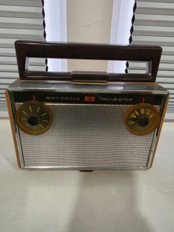 Vintage Motorola 76T2 Transistor Radio 1957 MUST PICK UP! NE PHILLY!