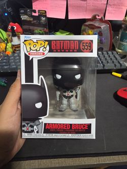 Funko Pop Batman Beyond Armored Bruce #559