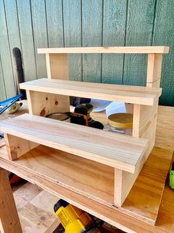 3 tier stand made of pine(it desasembles)