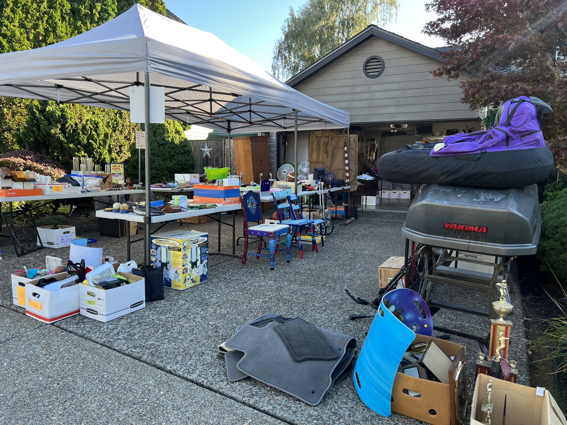 GARAGE SALE