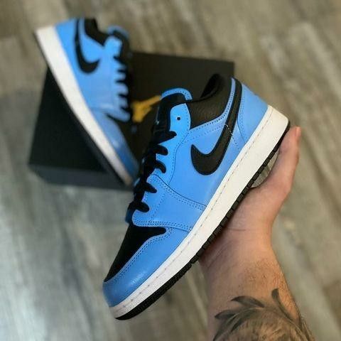Jordan 1 University blue/black (Size 6.5)
