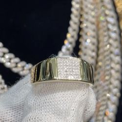 10k Diamond Yellow Gold Mens Ring
