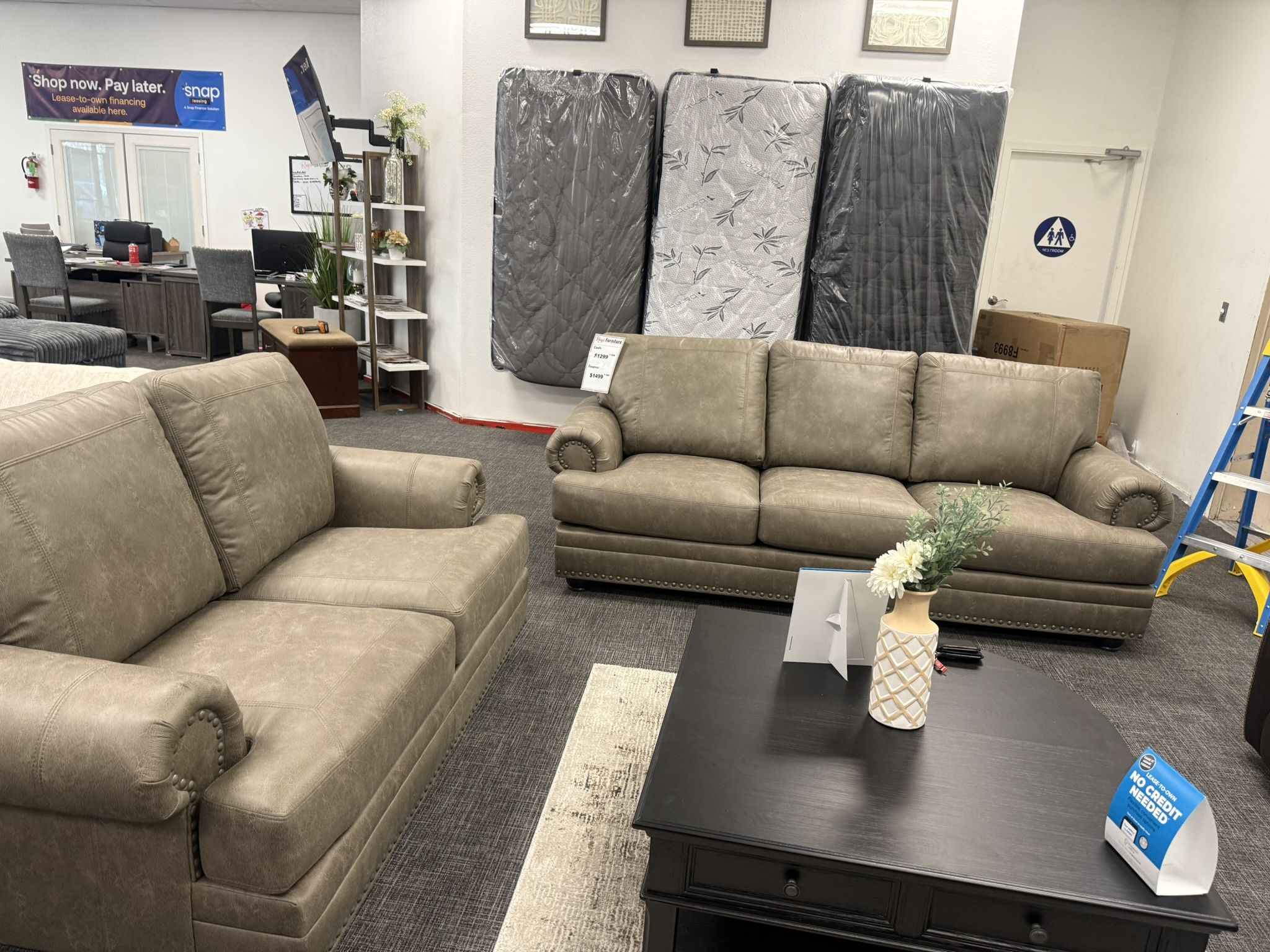 Brown 2Pc Sofa & Loveseat Set - FAST DELIVERY