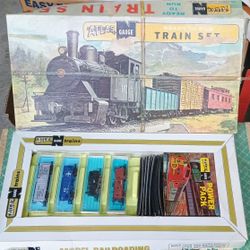 Vintage Entire  Train Sets Collection.:See  All Pics Vintage Atlas gauge ready to run train set, Vintage Trains set includes engine cars power pack tr