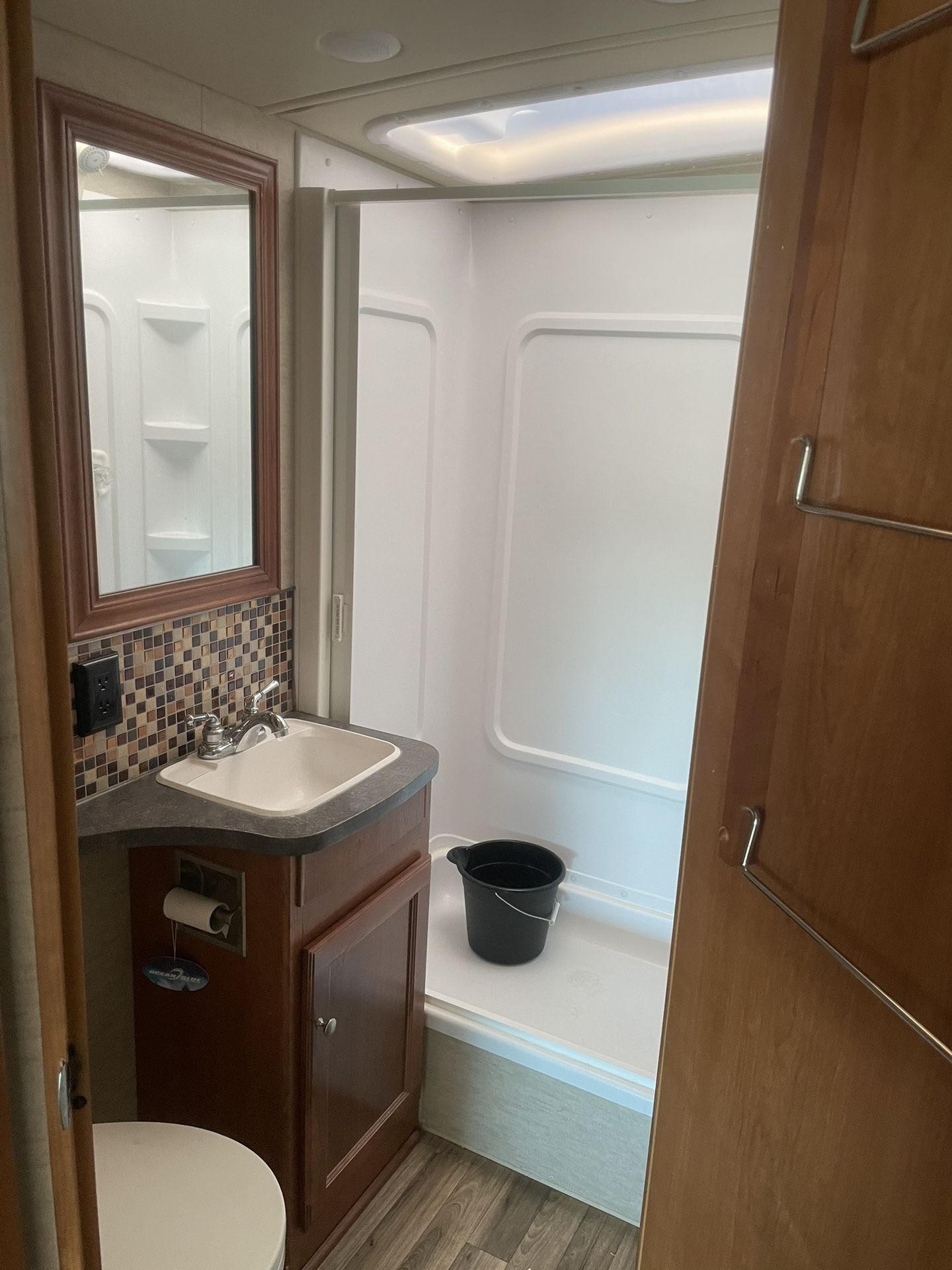 2018, Winnebago Vista 27 Foot Class A Motorhome for Sale in Mesa, AZ ...