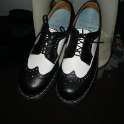 Dr Martens Boots Classic Wingtip Size 11