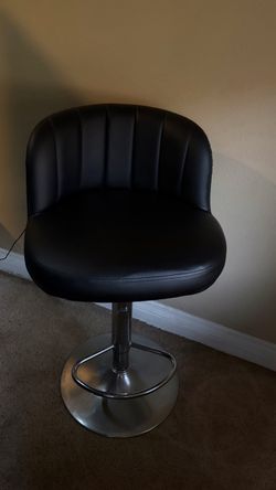 Vanity chair