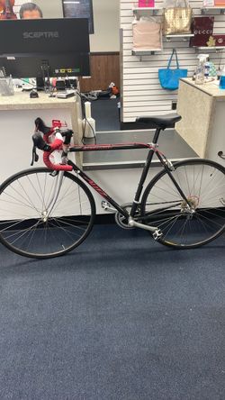 Specialized Allez epic carbon fiber w/Cinelli handle bars 1090’s Shimano 105 group set. 70492403