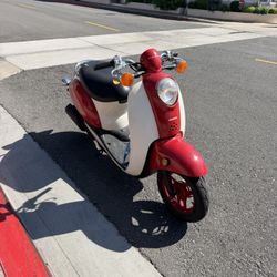 2004 Honda Metropolitan Scooter 