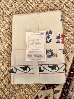 Tablecloth From Williams And Sonoma 70x90 Inches