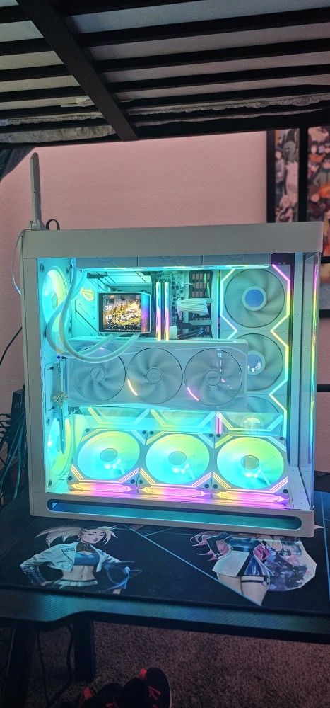 PC All-White Prebuilt Gigabyte MASTER ICE RTX 5090 32GB VRAM + Ryzen 9 9950x3D + 64GB RAM DDR5 + 4TB NVMe