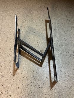 Full swivel TV mount for a 65” TV