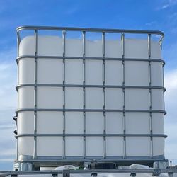 Water Conteiners 250 Gal