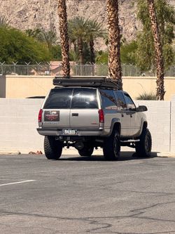 GMC Suburban 454