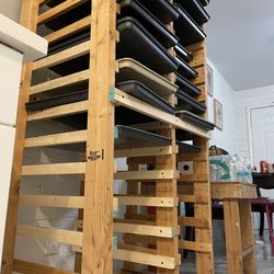 Estante Para Pan, Con 24 Charolas Semi Nueva 