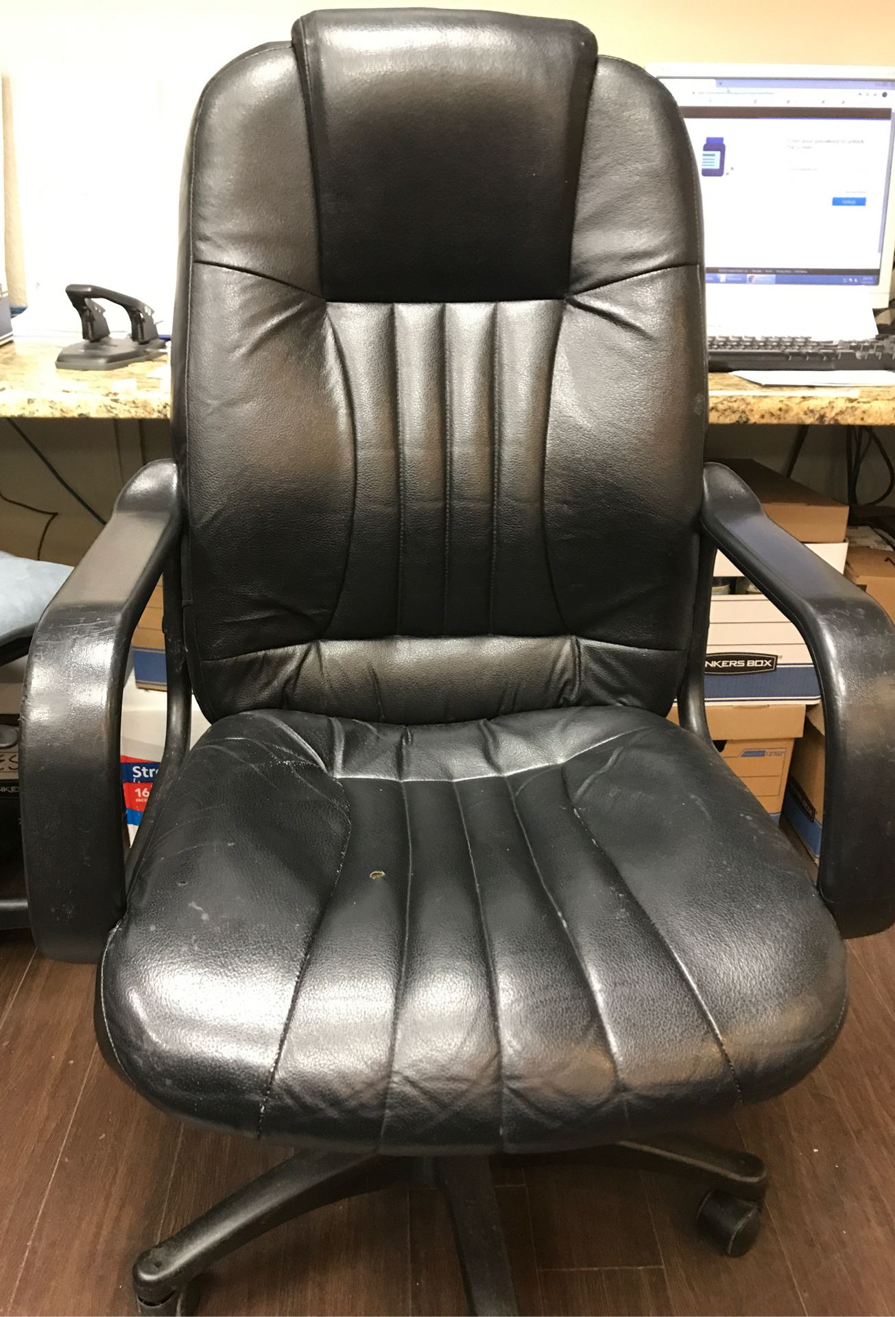 Desk chair