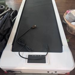 LIKE NEW Sharewin Walking Pad/under Desk Treadmill