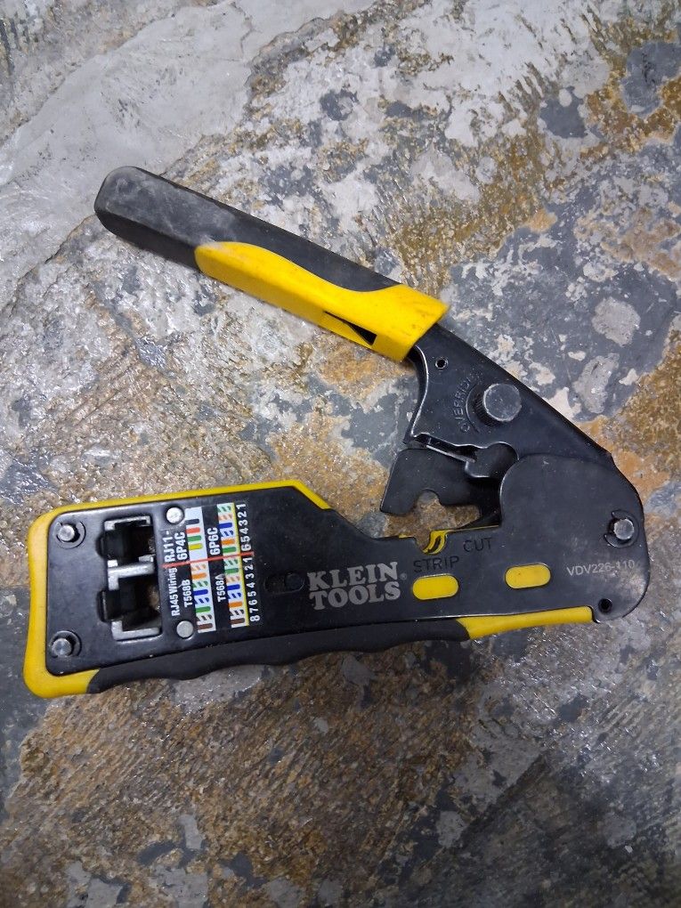 TESTER AN CRIMPER
