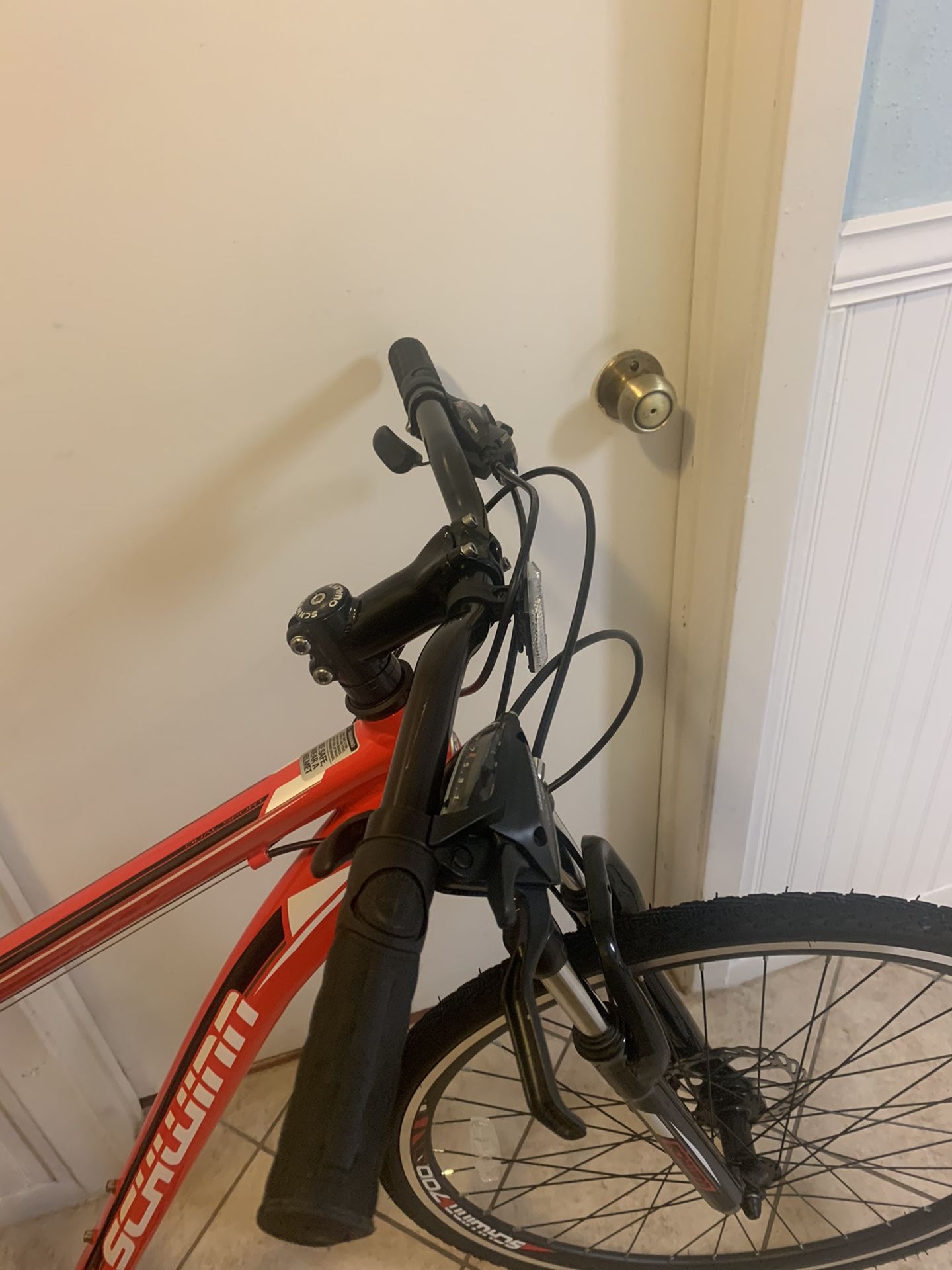 schwinn men's gtx 3 hybrid bike