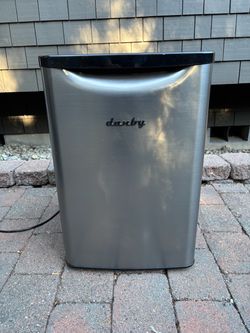 Danby Mini-Fridge 2.6 cubic feet