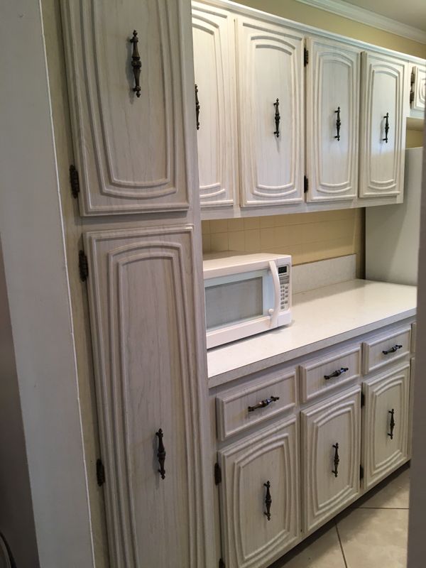 Free used kitchen cabinets for Sale in Delray Beach, FL ...
