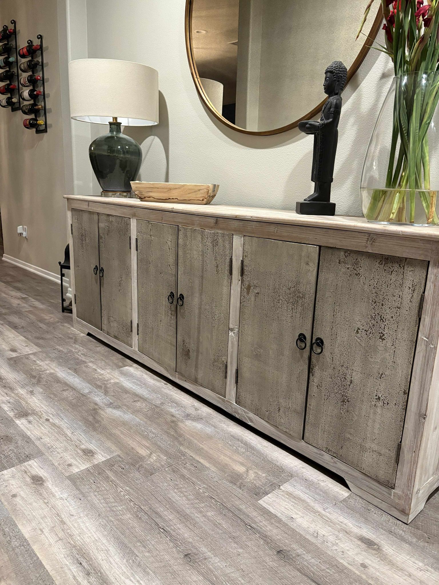 Side board
