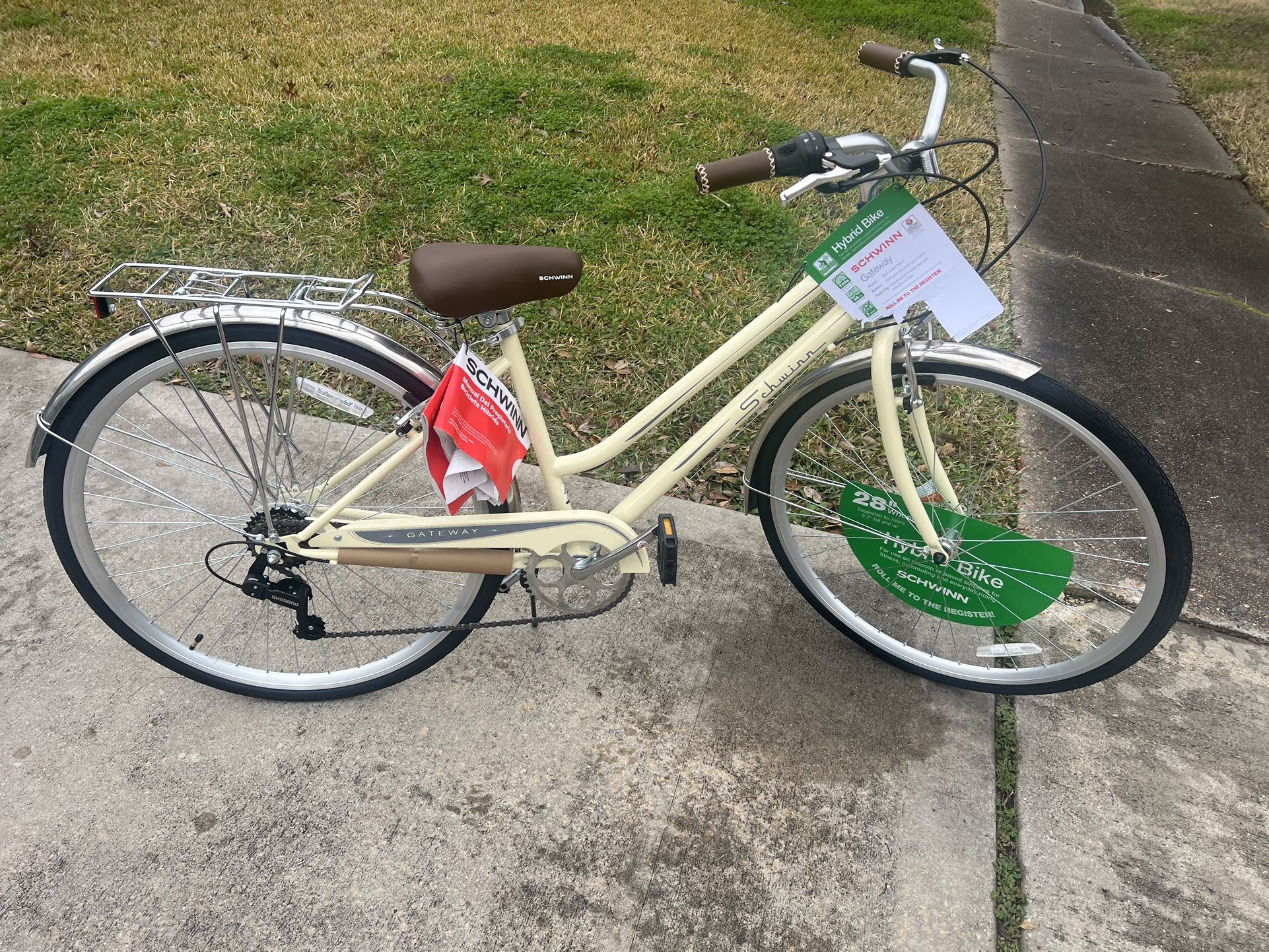 Schwinn Woman’s Hybrid Bike 700c