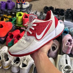 Kyrie 2 low “Red” size 11.5