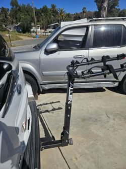 Allen Sports premier Locking Quick release 4 bike  carrier for 2" hitch,retail $257.00 asking $50.00