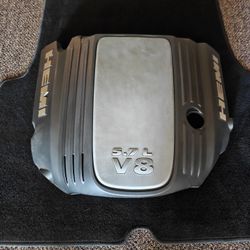 Chrysler 300C Gen 2 Engine Cover