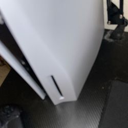 Ps5 Disc Edition Along With One Black Controller 